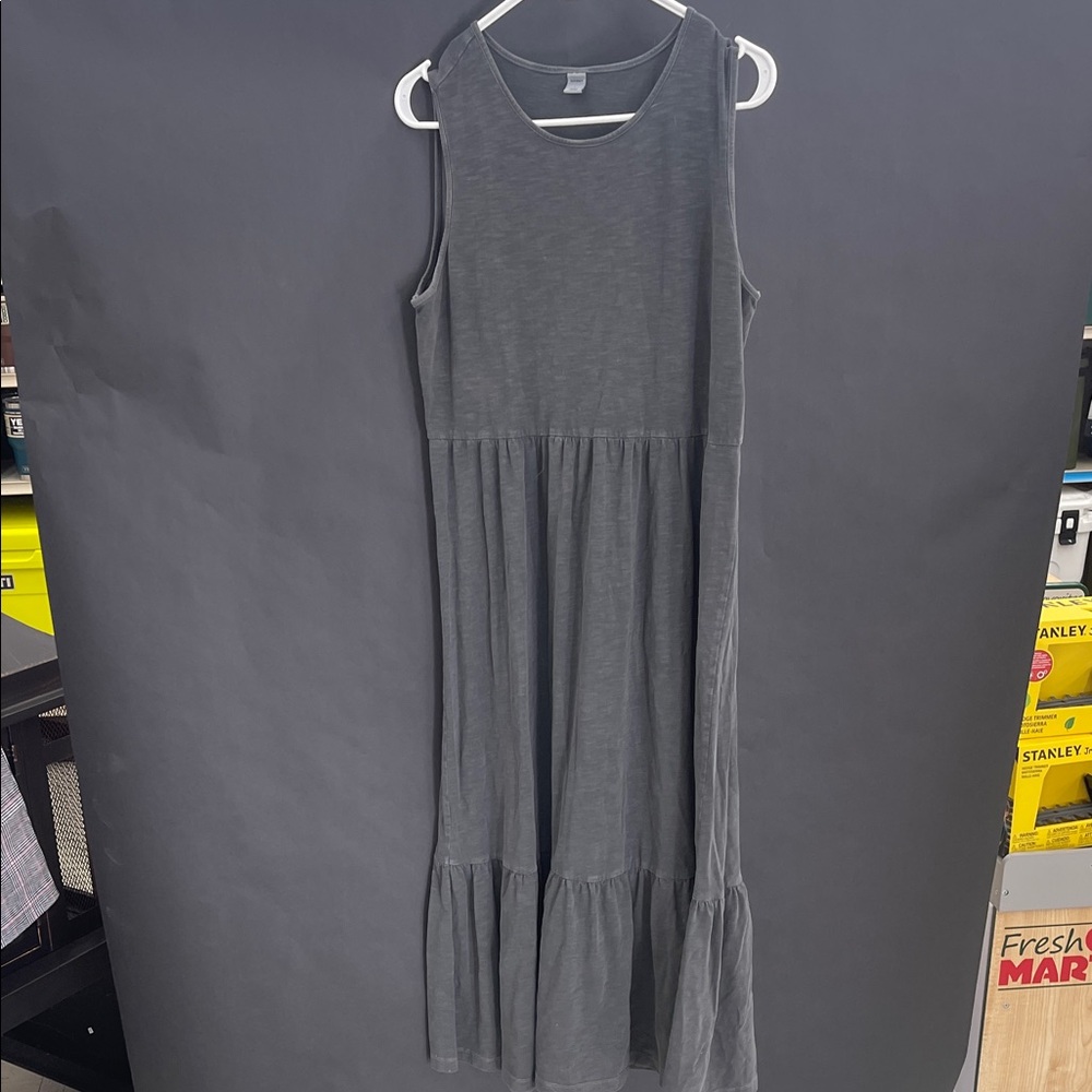 Old Navy Gray Sleeveless Tiered Maxi Dress